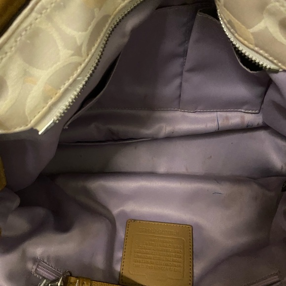 Coach Purse. Used - Picture 7 of 8